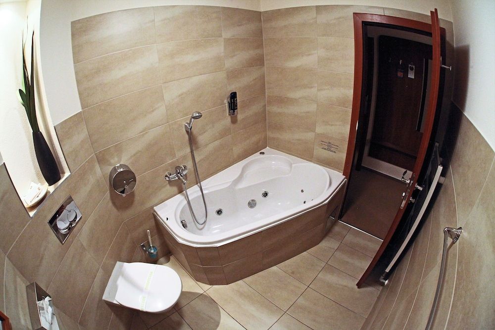 Hotel Centrum Business Double or Twin Room 9