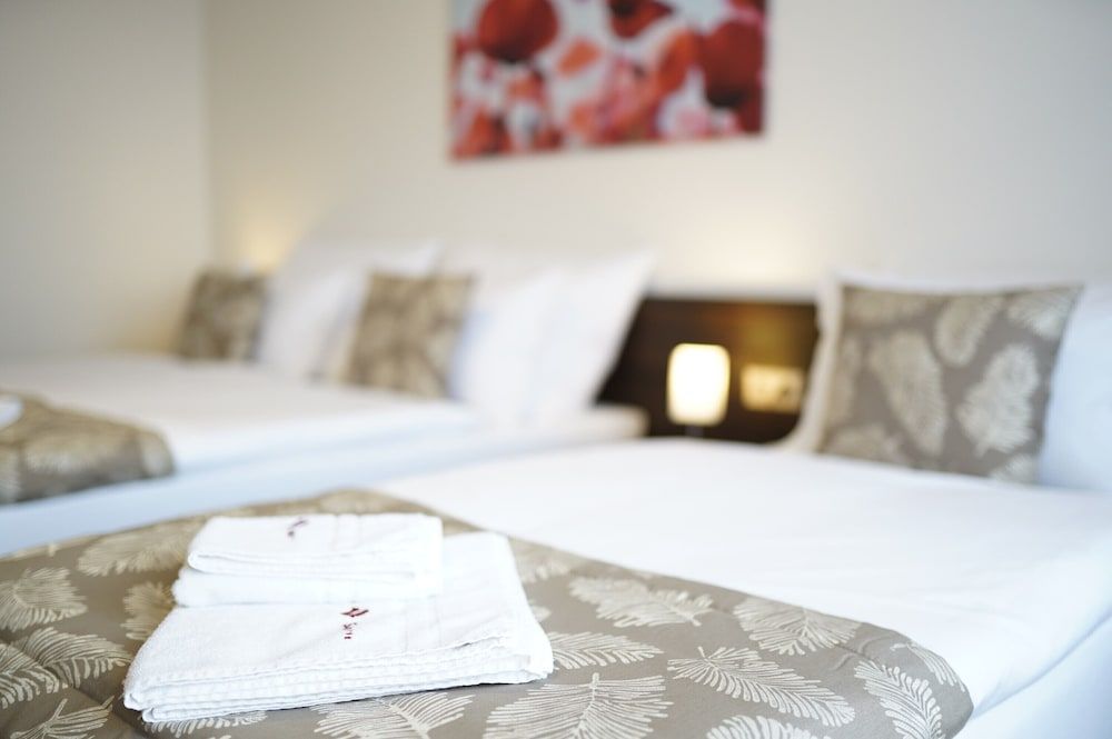 Hotel Satel Premium Triple Room 2