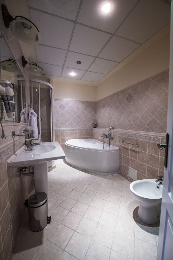 GOLDEN ROYAL Boutique hotel & Spa Deluxe Double or Twin Room, 1 Bedroom 19