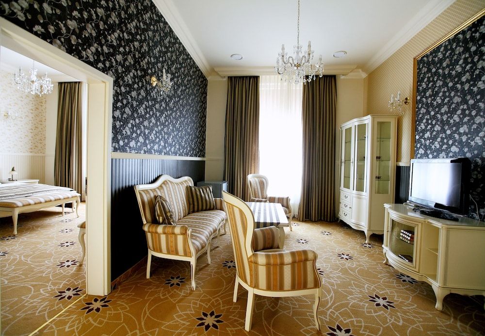 GOLDEN ROYAL Boutique hotel & Spa Deluxe Apartment 12