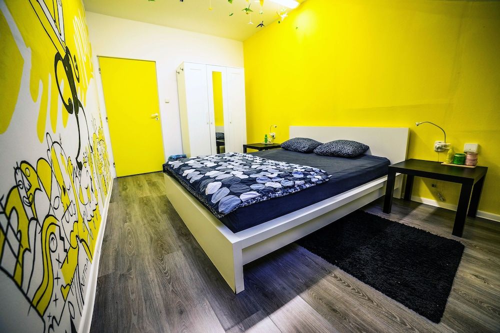 Nitra Glycerin Hostel Basic Double Room, 1 Queen Bed 4
