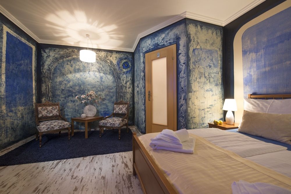 Pension Vila Mery Double Room, Garden View 4