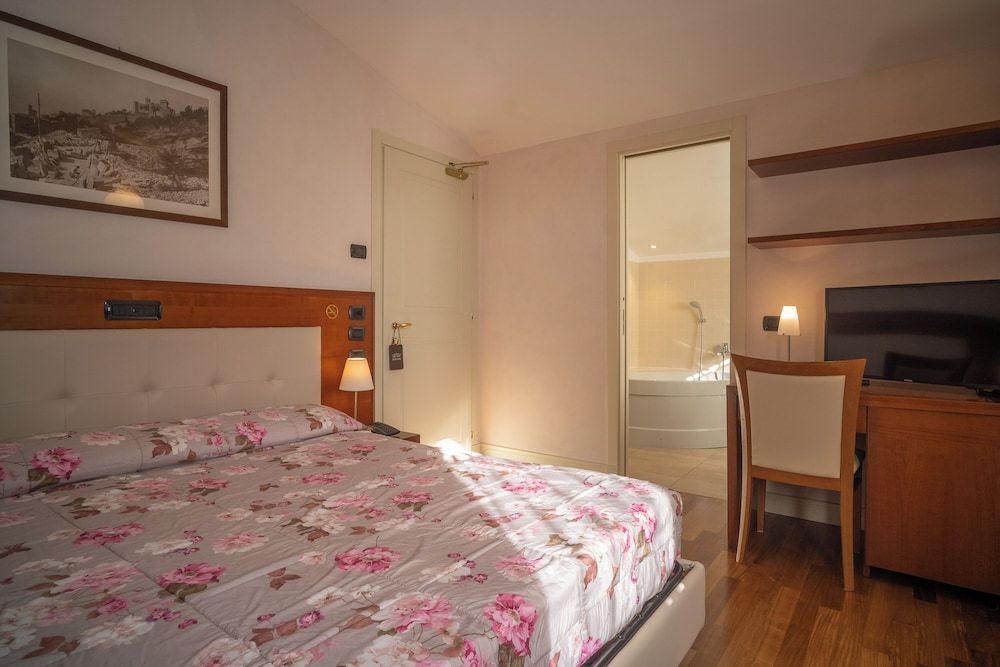 Hotel Rosa Superior Double Room 6