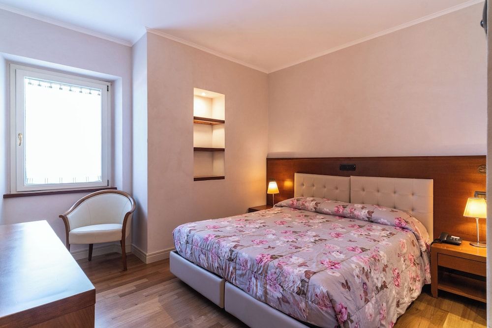 Hotel Rosa Classic Double Room 4