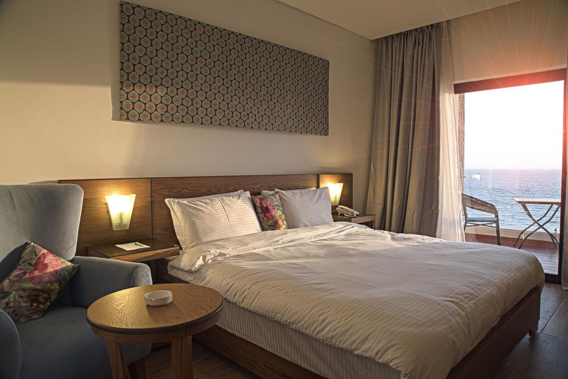 Deluxe Double Room with Balcony and Sea View