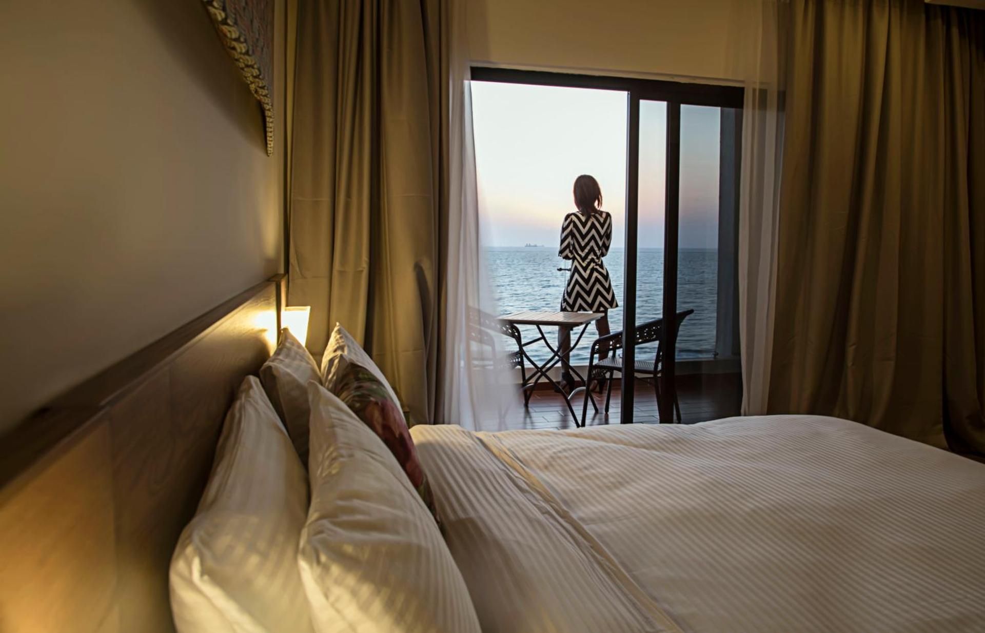 Deluxe Double Room with Balcony and Sea View