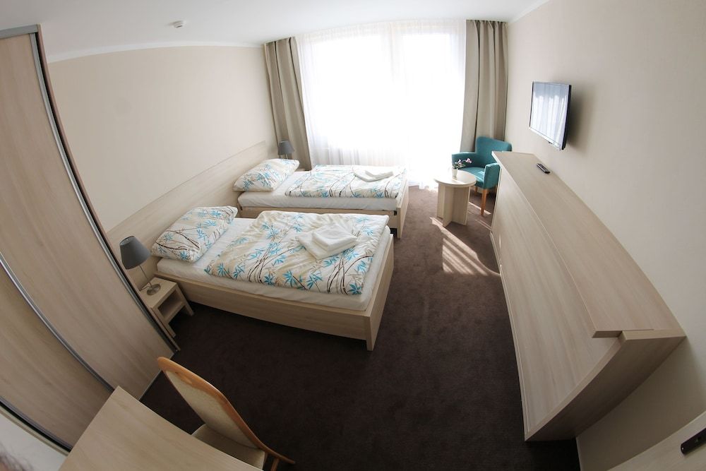 Hotel Spectrum Premium Double or Twin Room, 1 Bedroom 2