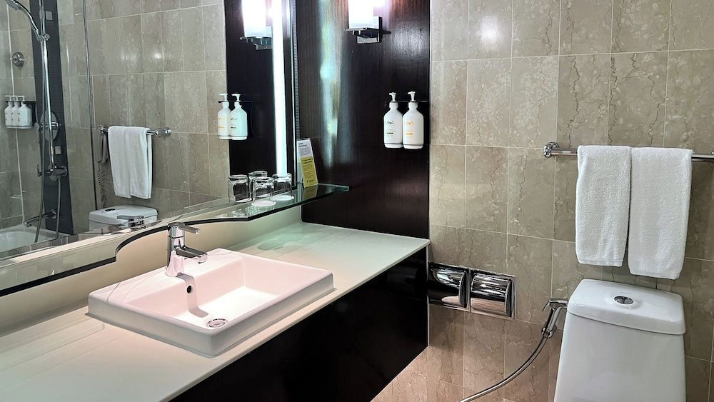 Holiday Inn Singapore Orchard City Centre by IHG Standard Room, 1 King Bed 6