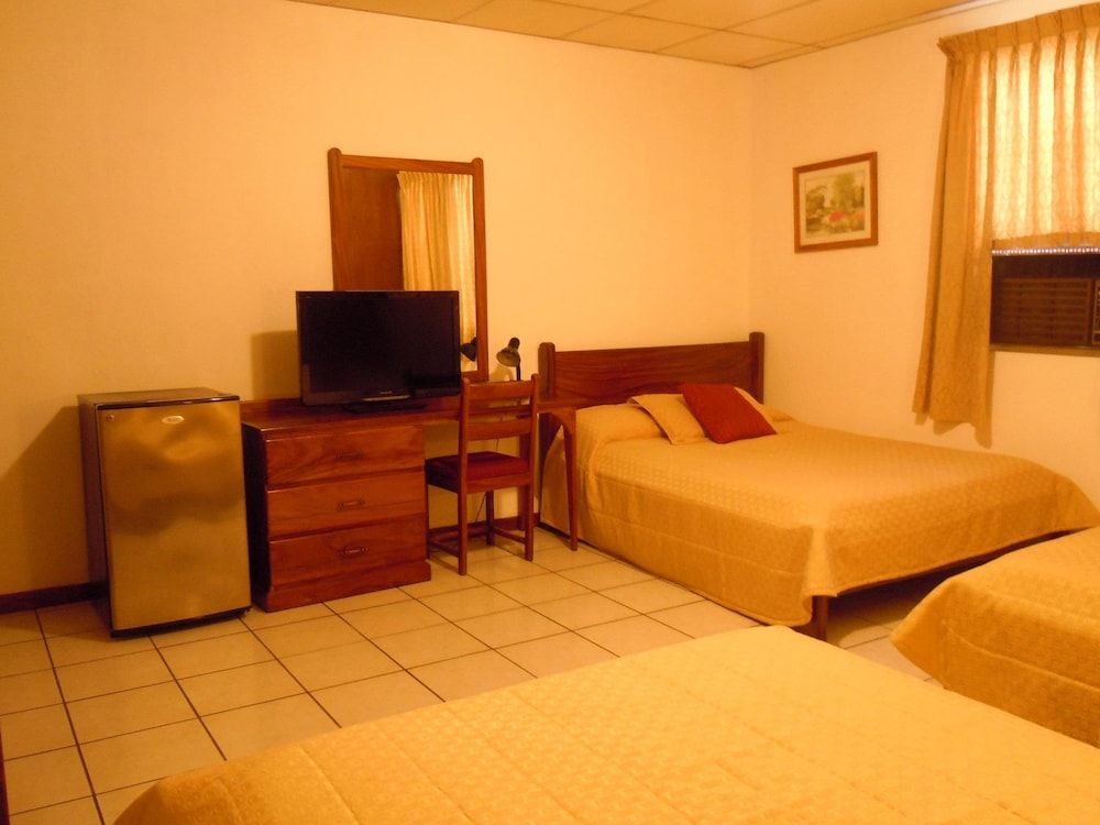 Family Room, Multiple Beds, Non Smoking