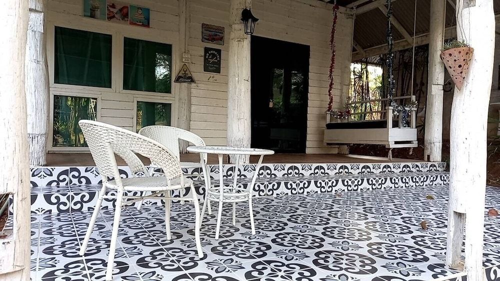 Phu Pha View Doi White House Cottage 5