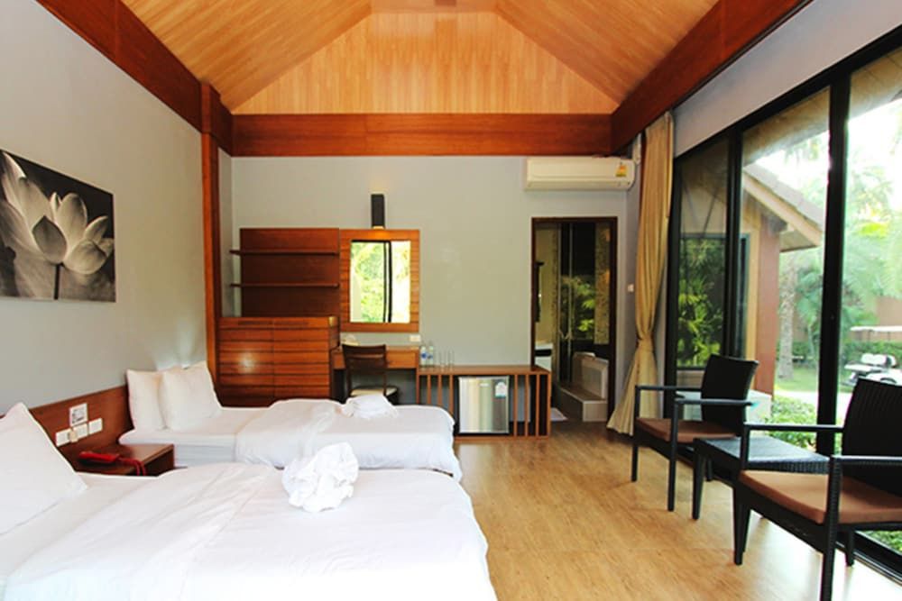 The Grace Amphawa Resort Deluxe Canal 3