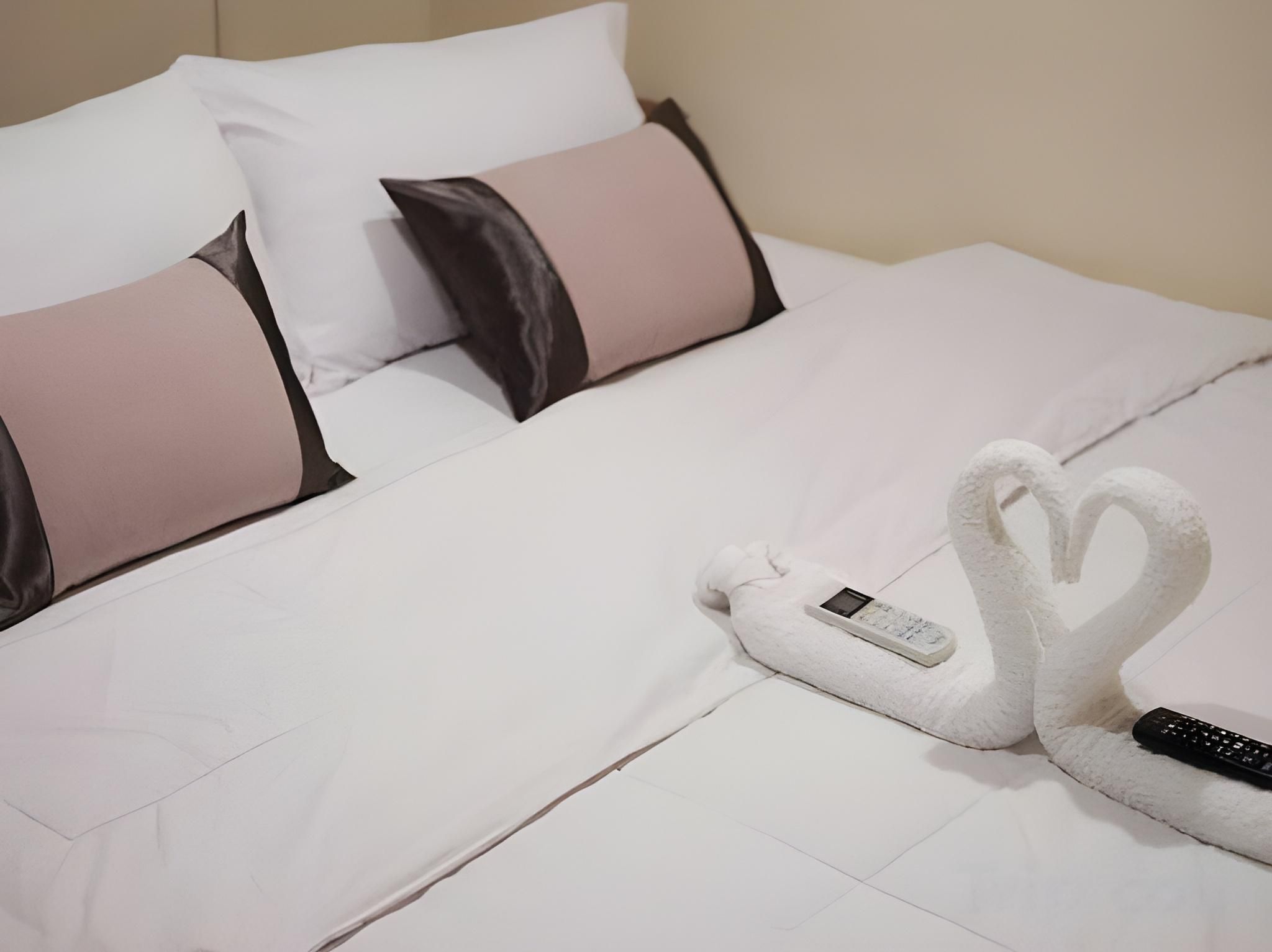 Private King Bed with Private Bathroom (No Window)