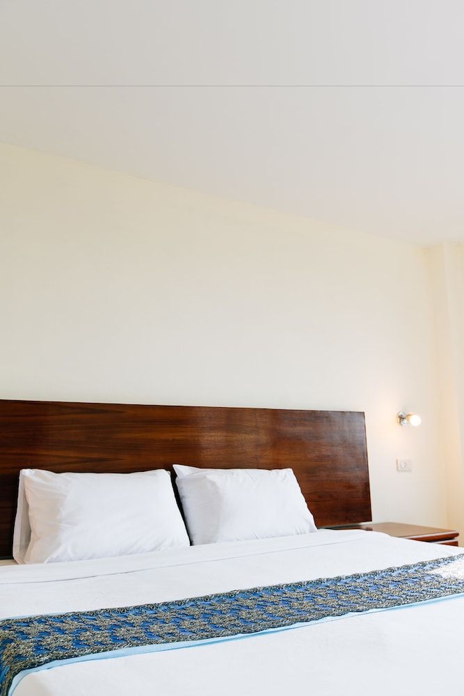 Sinkiat Thani Hotel Standard Double or Twin Room, 1 Double or 2 Twin Beds 11