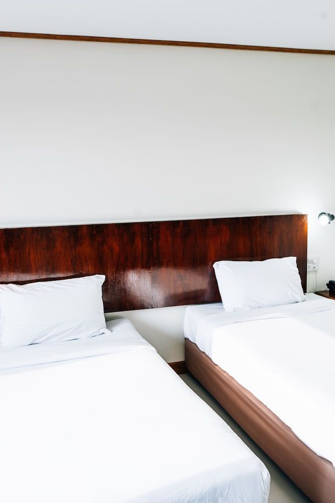 Sinkiat Thani Hotel Standard Double or Twin Room, 1 Double or 2 Twin Beds 4