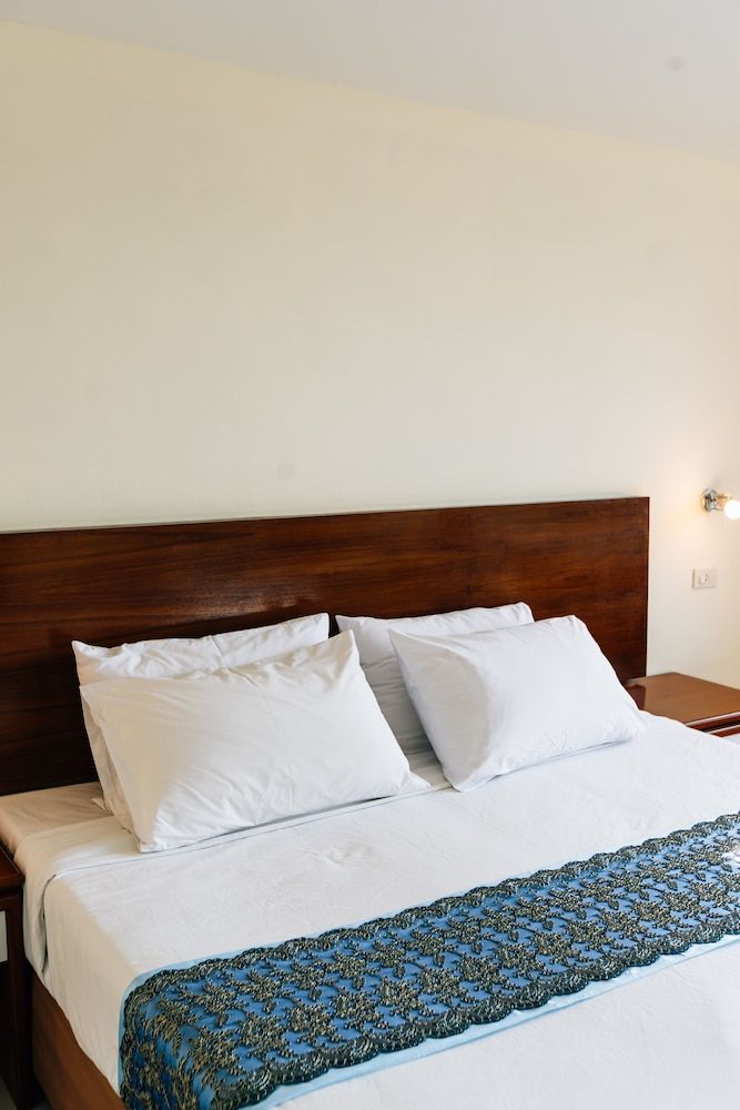 Sinkiat Thani Hotel Standard Double or Twin Room, 1 Double or 2 Twin Beds 7