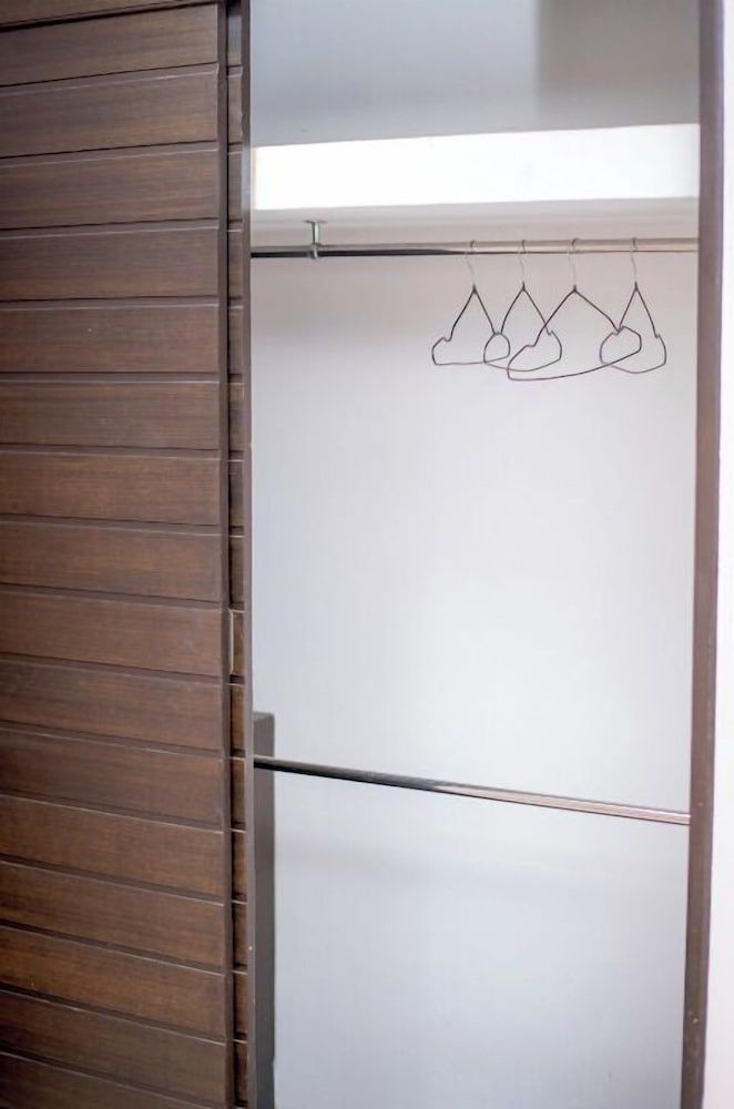 Mok Mek 72 Studio 14