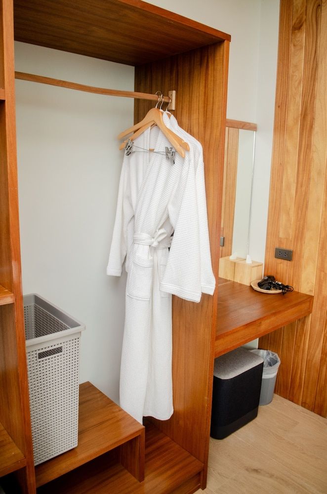 Ao Luek Panoramic Pool Villa Deluxe Room, Sea View 21