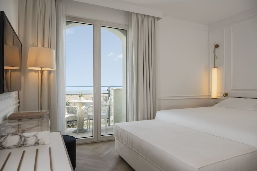 Deluxe Double Room Single Use (Spa use included)