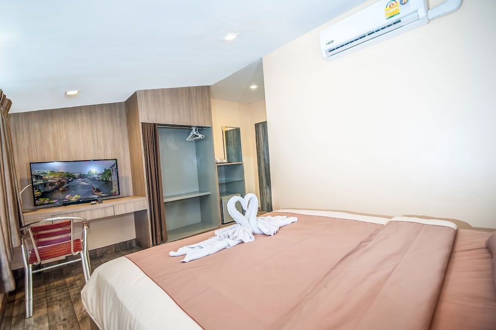 undefined Patong RK 8