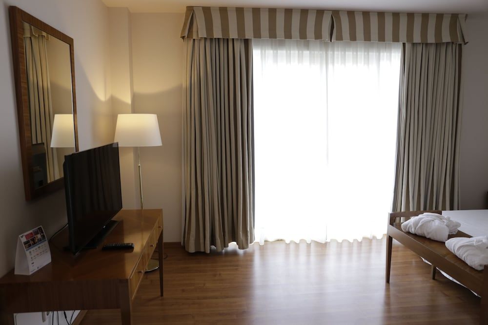 Avenida Hotel Almería Junior Suite (Single Use) 11