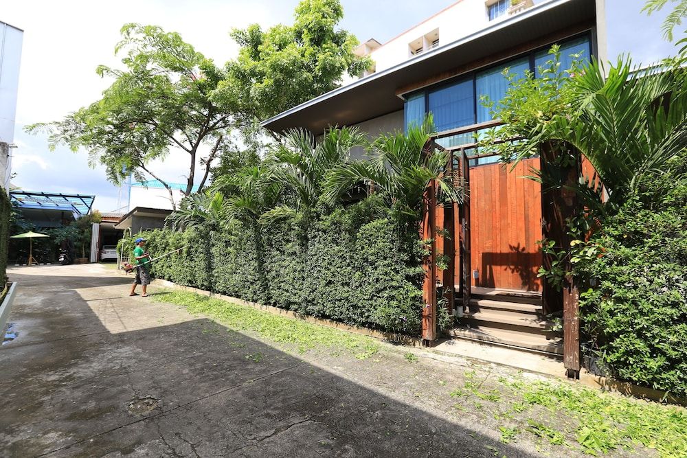 undefined The White Elephant Home 3