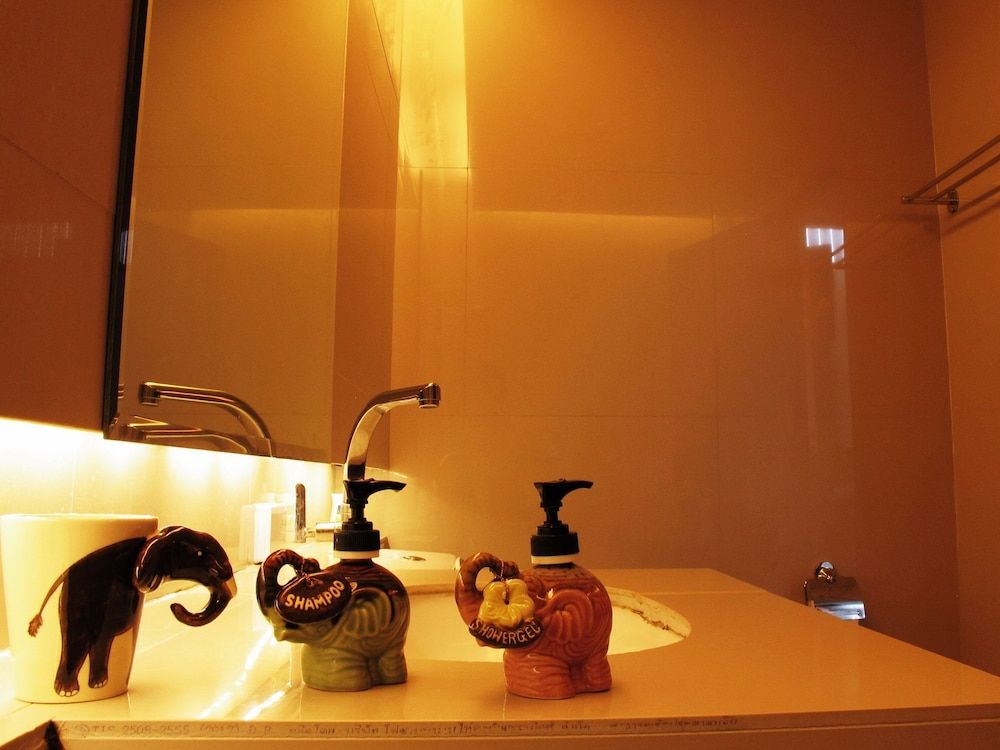 The White Elephant Home Deluxe Room, 1 King Bed, Non Smoking, Park View 6