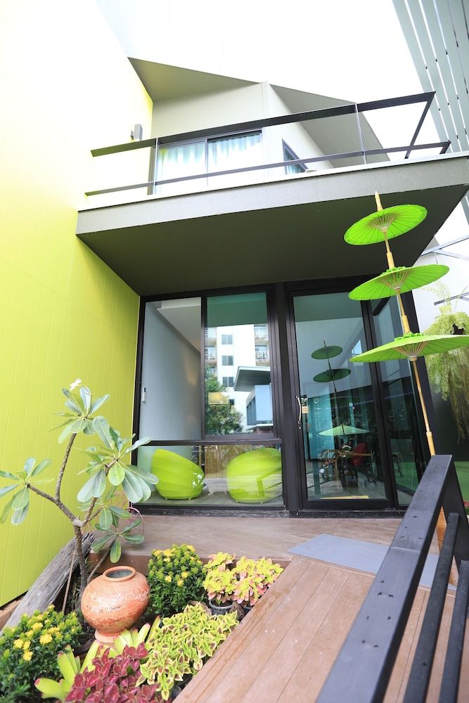 undefined The White Elephant Home 10