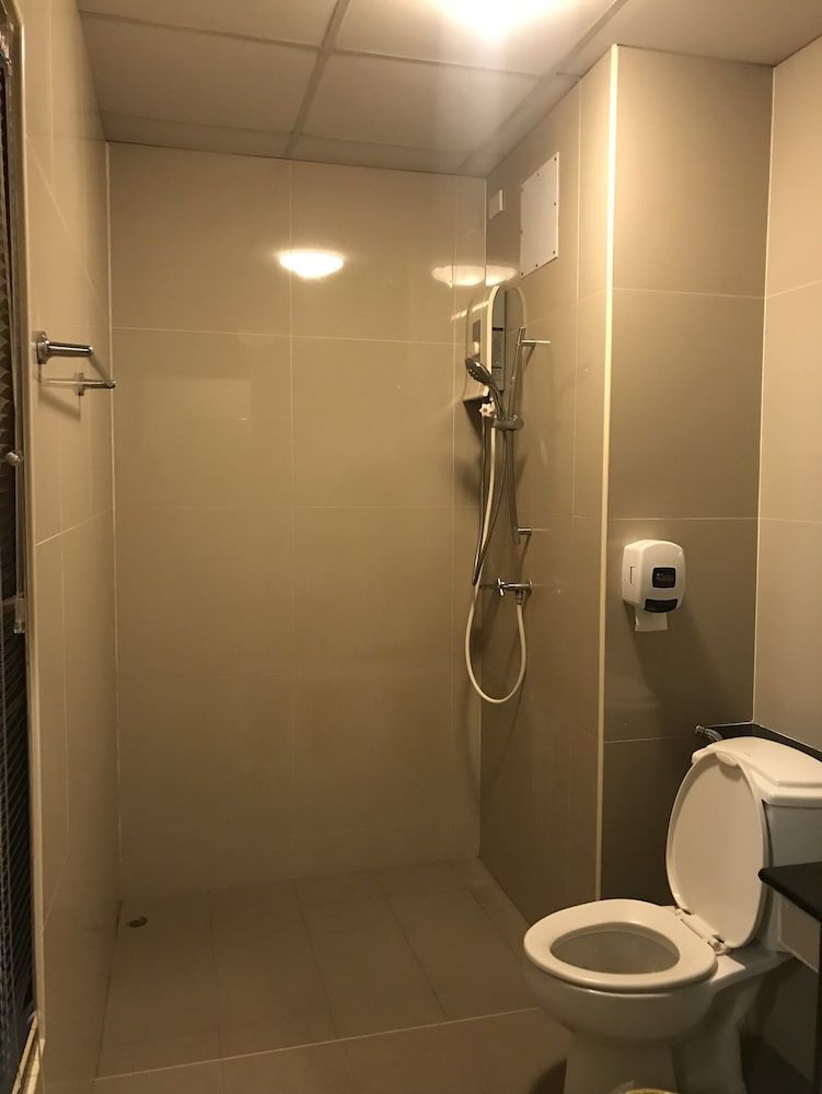 Ton Thong Resort Hotel Standard Triple Room 5