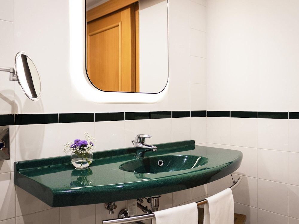 Mercure Roma Corso Trieste Classic Double Room 5