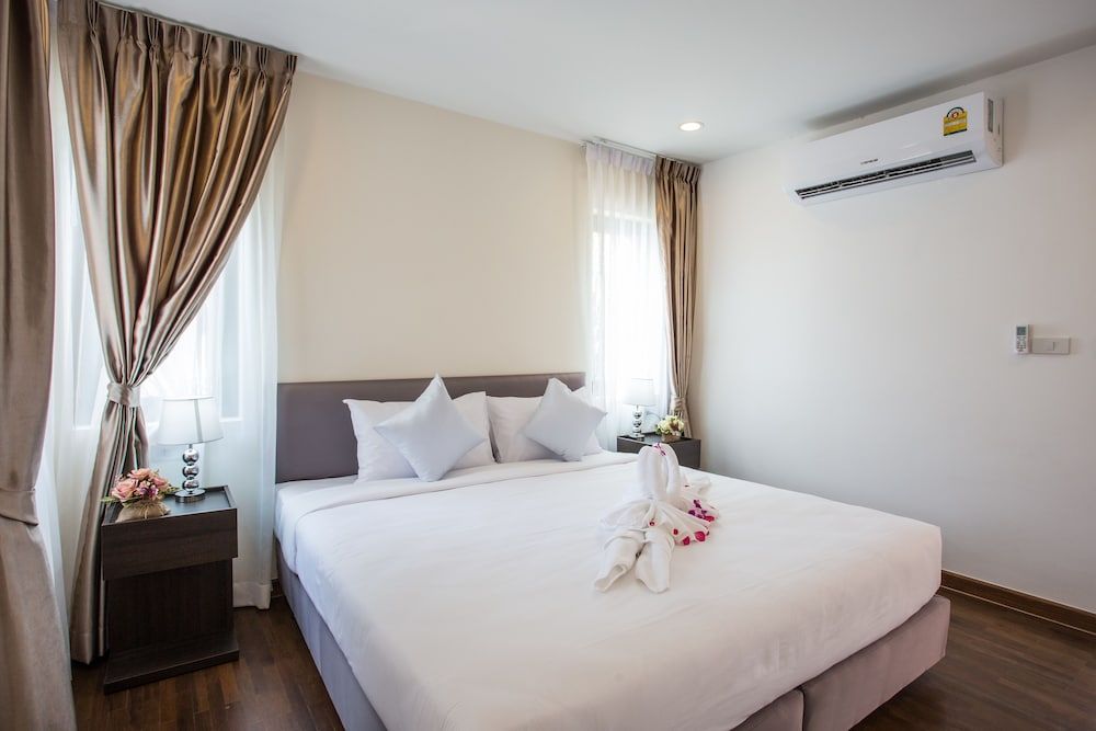 The Suites Apartment & Residence Phuket Romantic Penthouse, 2 Bedrooms, City View 2
