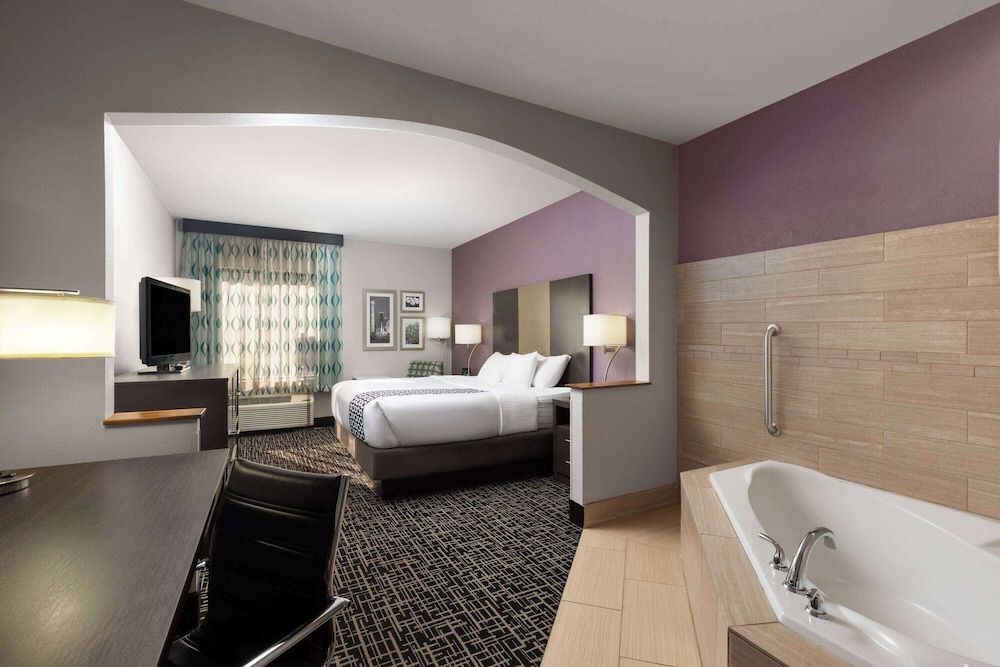 Superior Room, 1 King Bed, Non Smoking