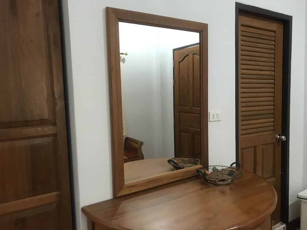 Nahinlad Resort Standard Quadruple Room 6