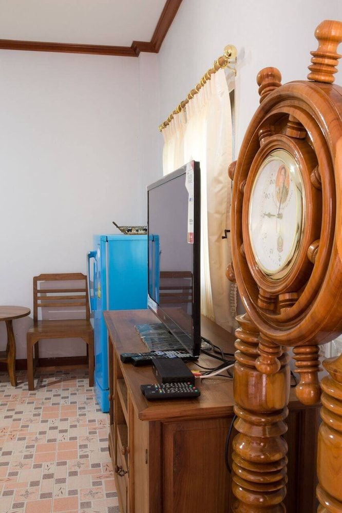 Nahinlad Resort Standard Quadruple Room 7