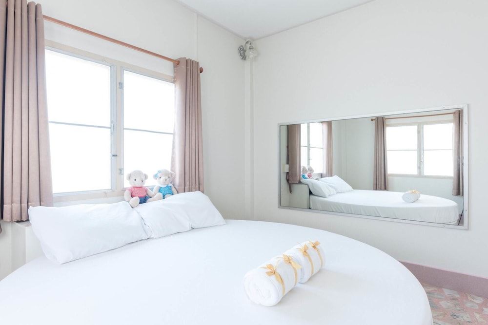 Chimphli Hotel Deluxe Double Room 2