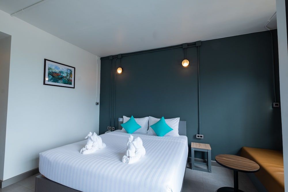 S.22 Hotel Suratthani Superior Double Room 2