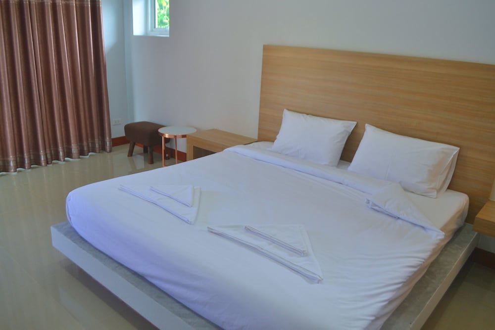 Pool House Lanska Deluxe Room with Jacuzzi 3