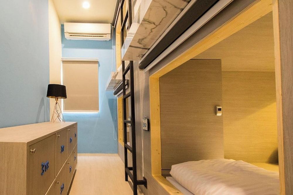 undefined Lazy Sunday Hostel 2