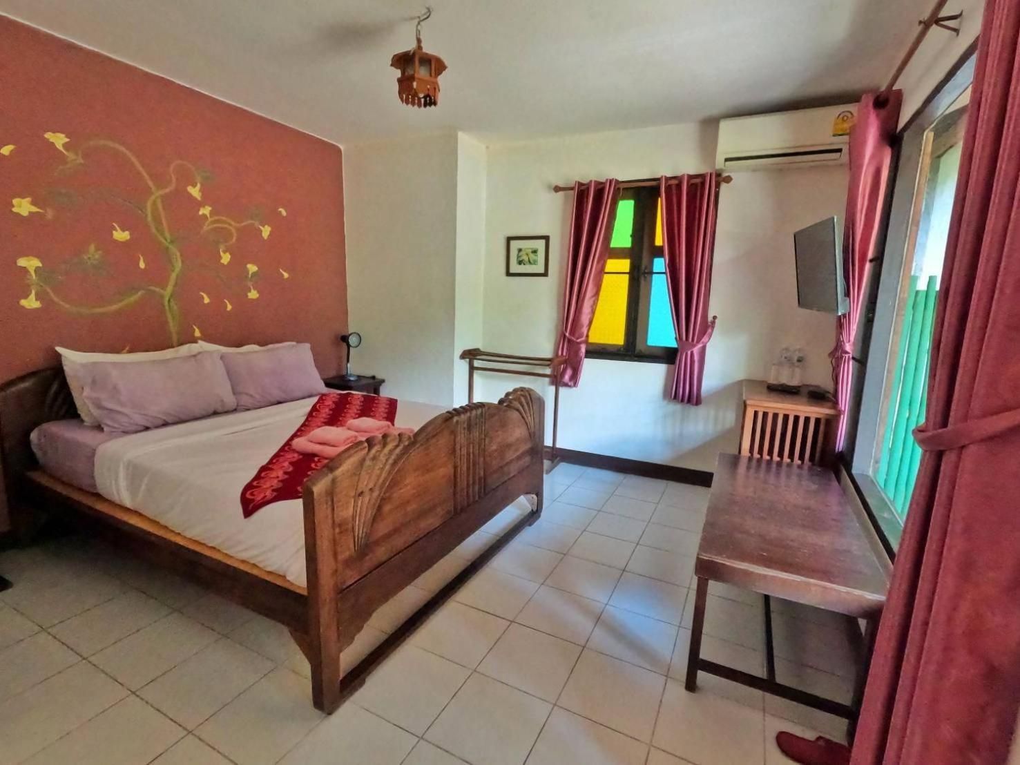 Quadruple Room with Private Bathroom