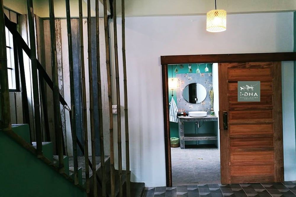 Standard Twin Room with Shared Bathroom