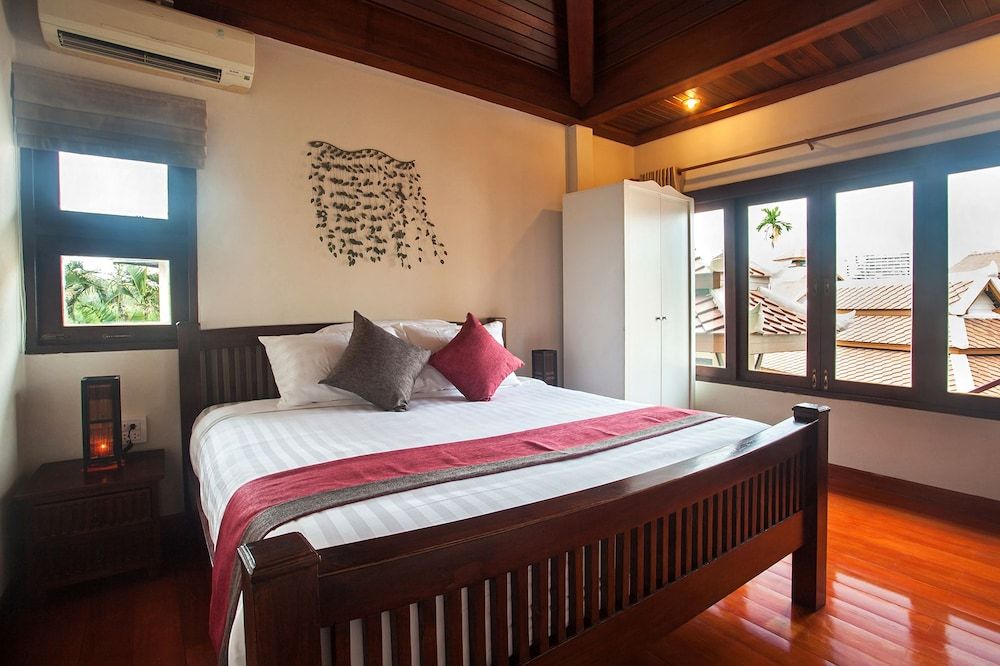 Achawalai Residence Village Deluxe Villa, 3 Bedrooms, 2 Bathrooms, Pool View 2