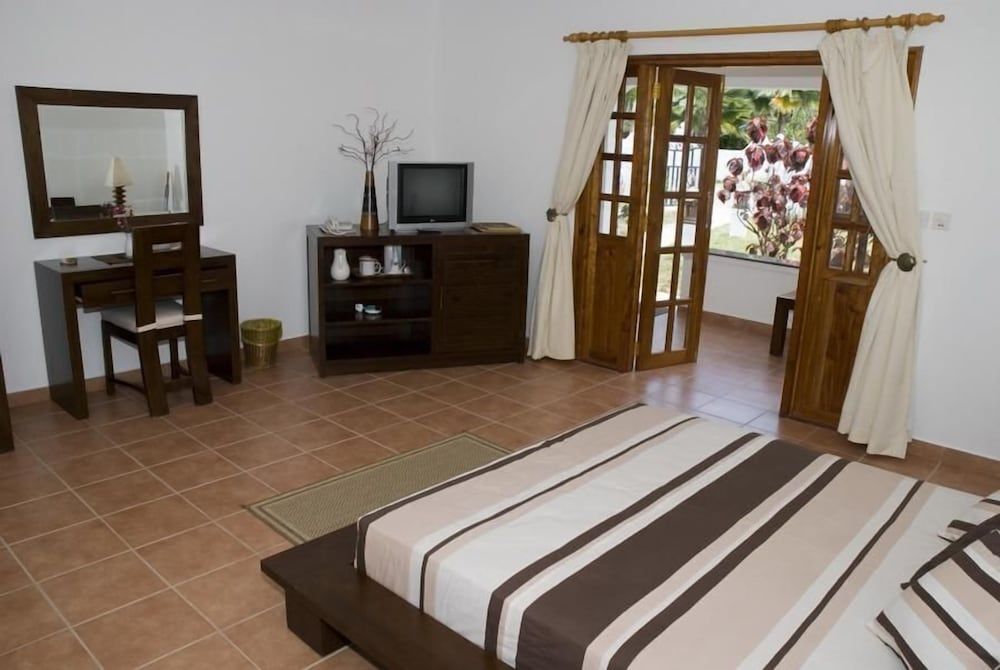 The Britannia Hotel Superior Double Room 7