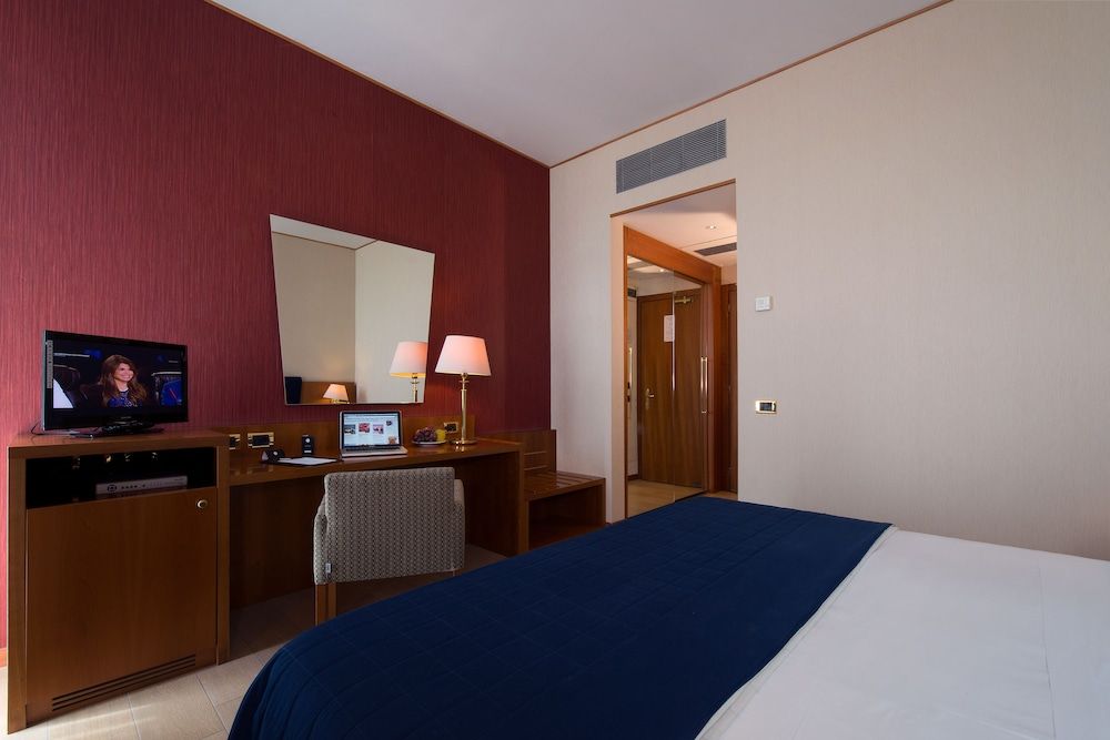 Hotel Parma & Congressi Superior Room 2