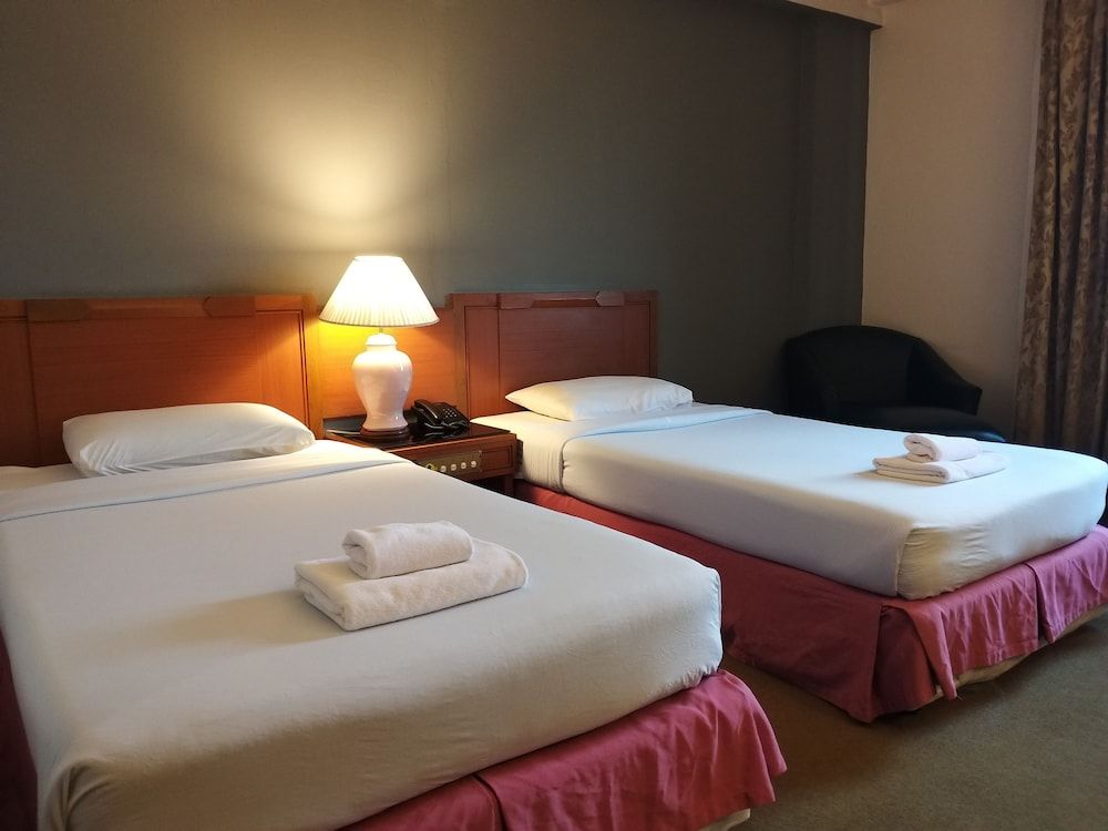 Songphanburi Hotel Deluxe Twin Room 8