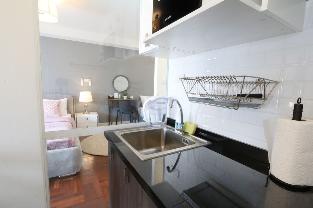 Neveu Premier Residence 2-Bedroom Suite 15