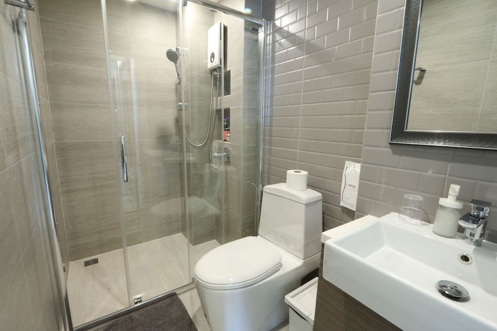 Neveu Premier Residence 2-Bedroom Suite 12