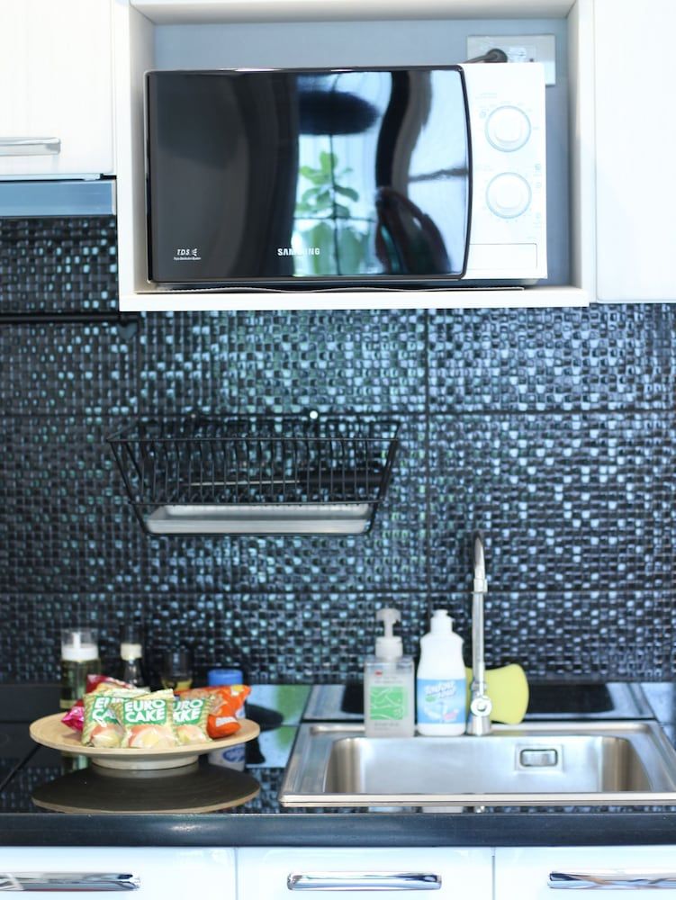 Neveu Premier Residence 2-Bedroom Suite 10