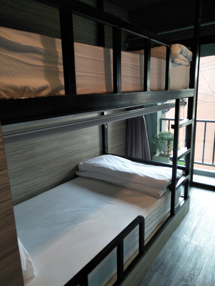 BADU sukhumvit - Hostel Elite Shared Dormitory, Mixed Dorm, Shared Bathroom 2