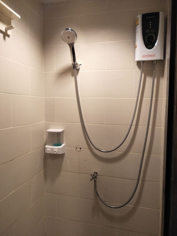 BADU sukhumvit - Hostel Elite Shared Dormitory, Mixed Dorm, Shared Bathroom 10