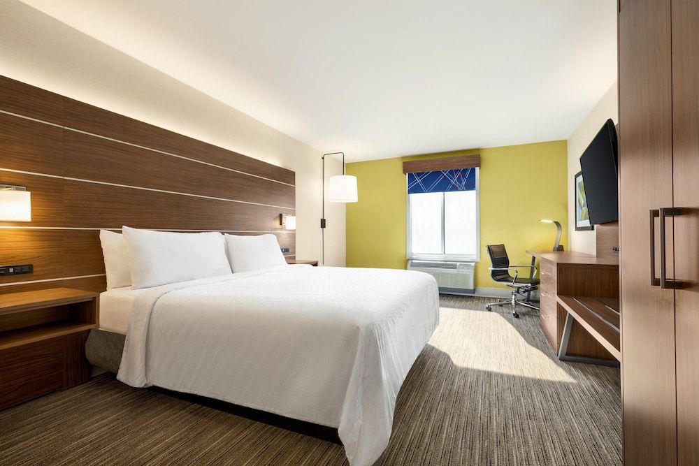 Standard Room, 1 King Bed