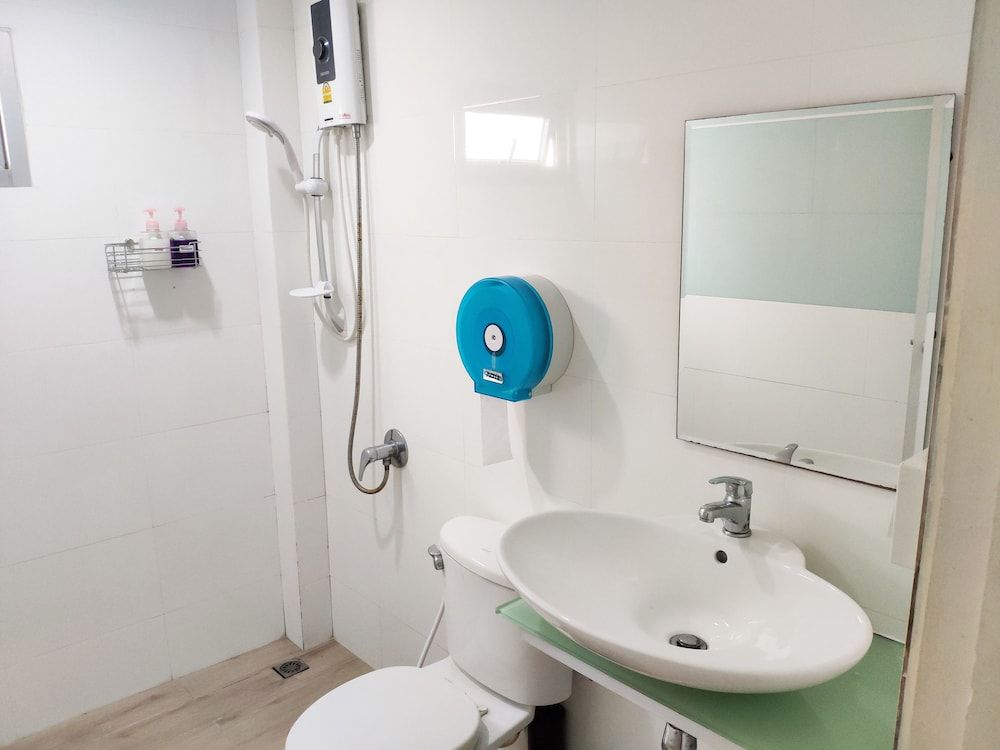 Ninety 9 Hostel Bunk Bed in Mixed Dormitory Room 4